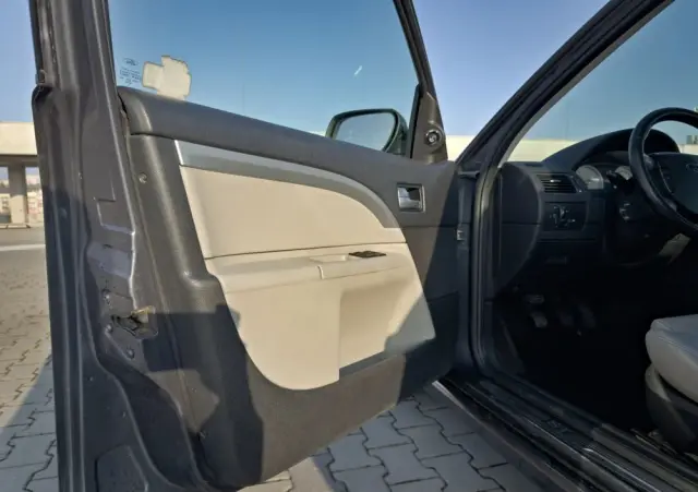 FORD Mondeo V6 ST 220