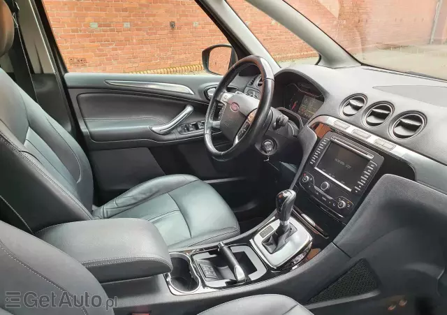 FORD S-Max 2.0 TDCi DPF Titanium