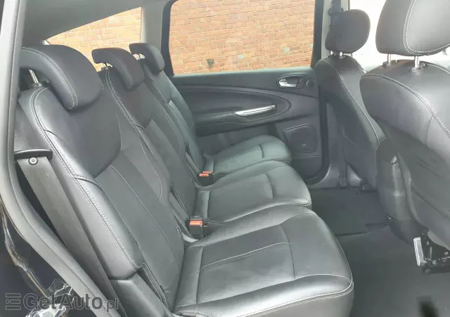 FORD S-Max 2.0 TDCi DPF Titanium