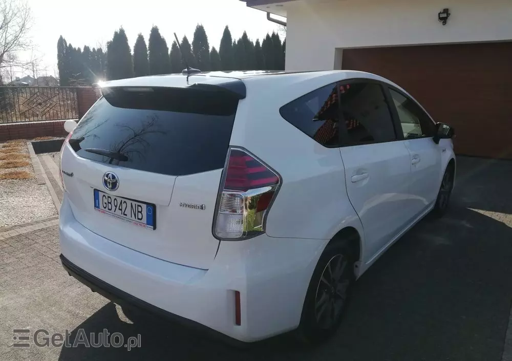 TOYOTA Prius+ 