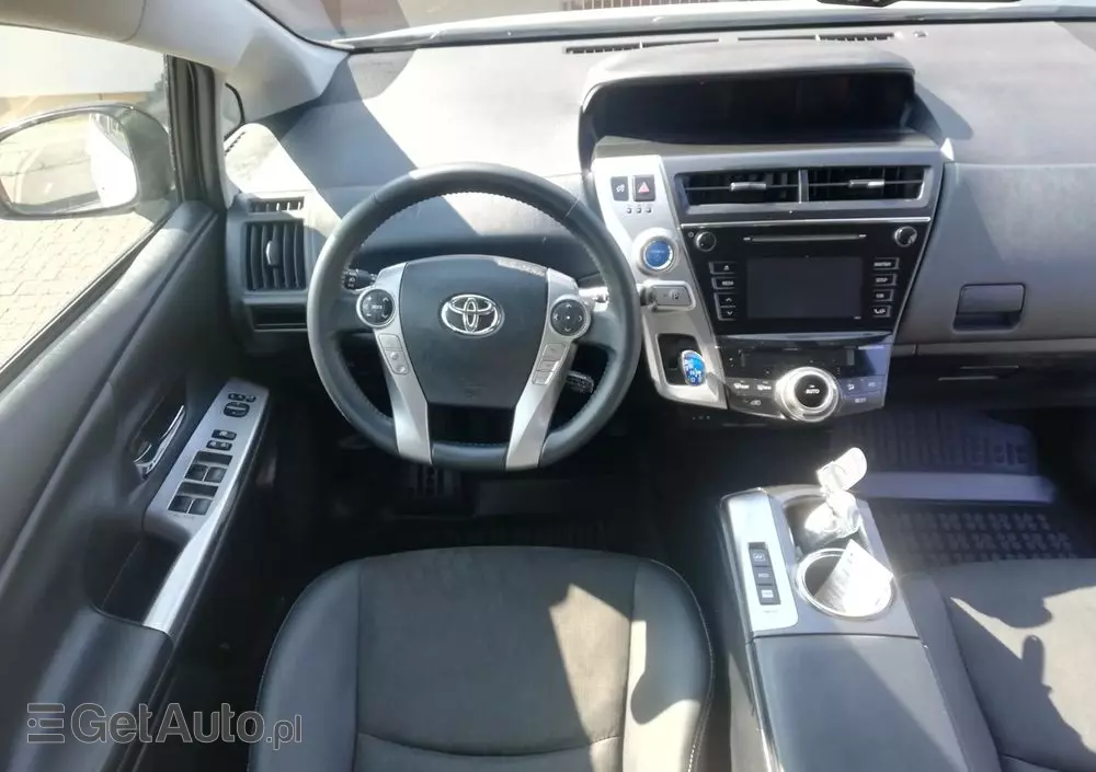 TOYOTA Prius+ 