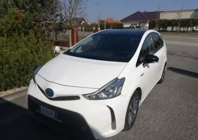 TOYOTA Prius+ 