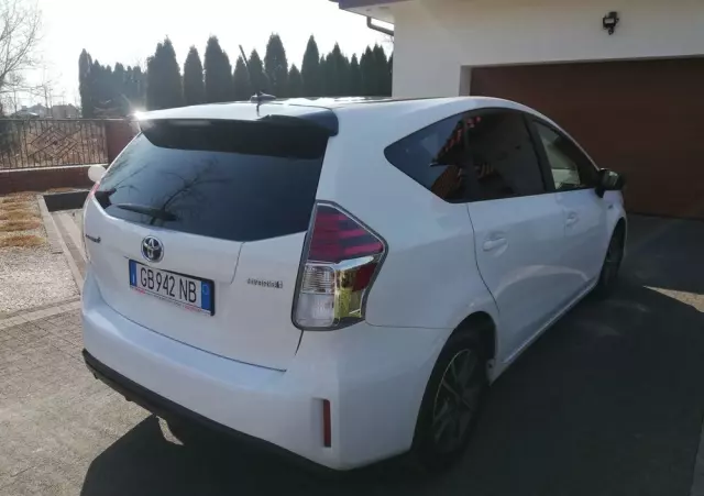 TOYOTA Prius+ 