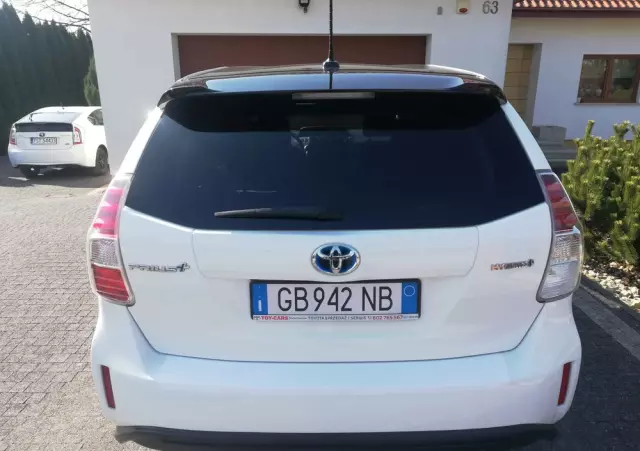 TOYOTA Prius+ 