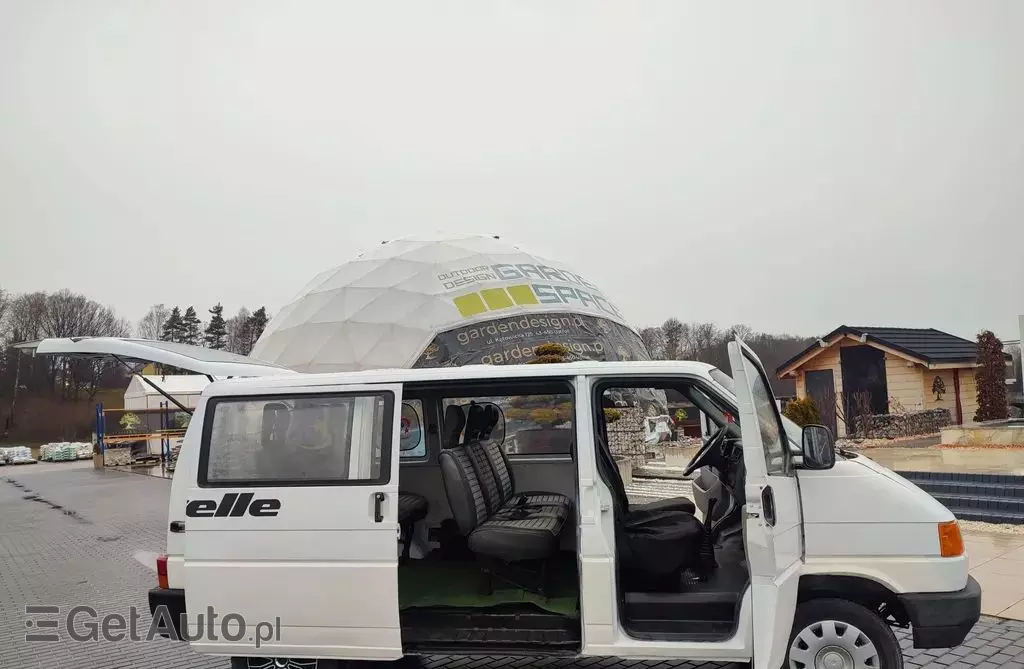 VOLKSWAGEN TRANSPORTER 