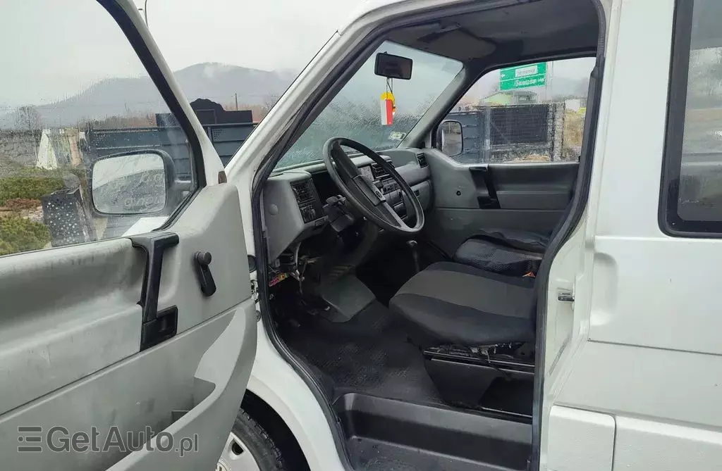 VOLKSWAGEN TRANSPORTER 