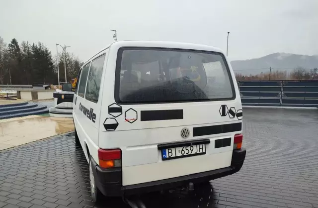 VOLKSWAGEN TRANSPORTER 