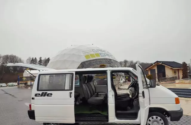 VOLKSWAGEN TRANSPORTER 