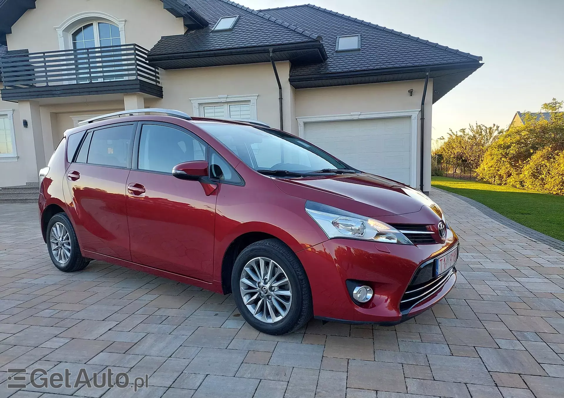 TOYOTA Verso 