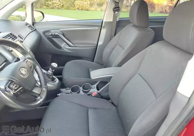 TOYOTA Verso 