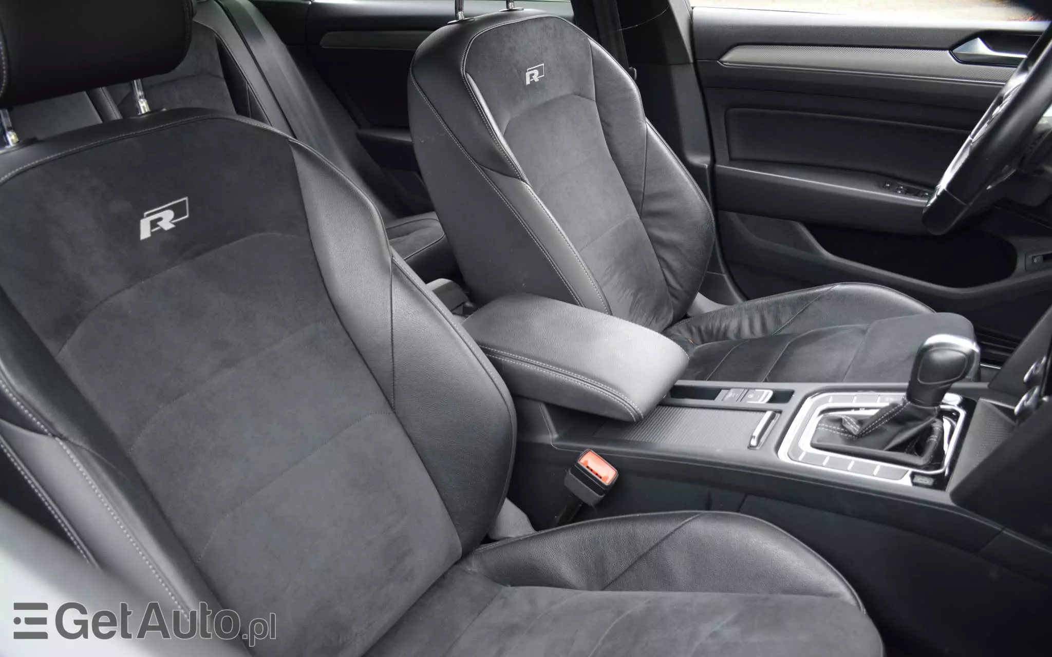 VOLKSWAGEN Arteon 2.0 TSI DSG R-Line Edition