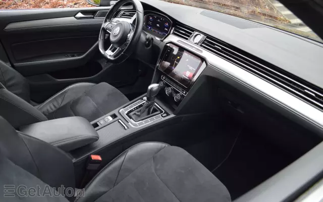 VOLKSWAGEN Arteon 2.0 TSI DSG R-Line Edition