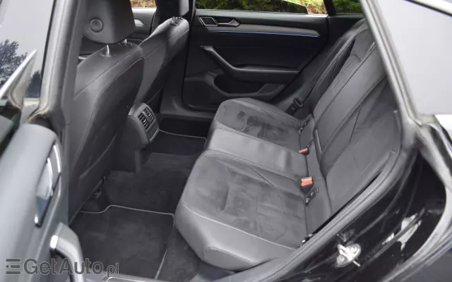 VOLKSWAGEN Arteon 2.0 TSI DSG R-Line Edition