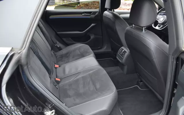 VOLKSWAGEN Arteon 2.0 TSI DSG R-Line Edition