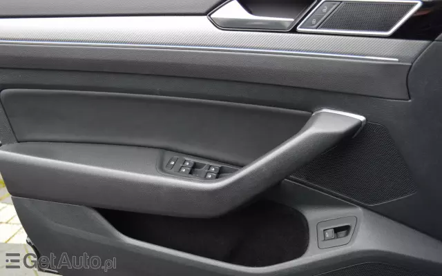 VOLKSWAGEN Arteon 2.0 TSI DSG R-Line Edition