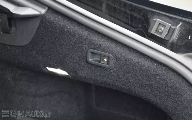 VOLKSWAGEN Arteon 2.0 TSI DSG R-Line Edition