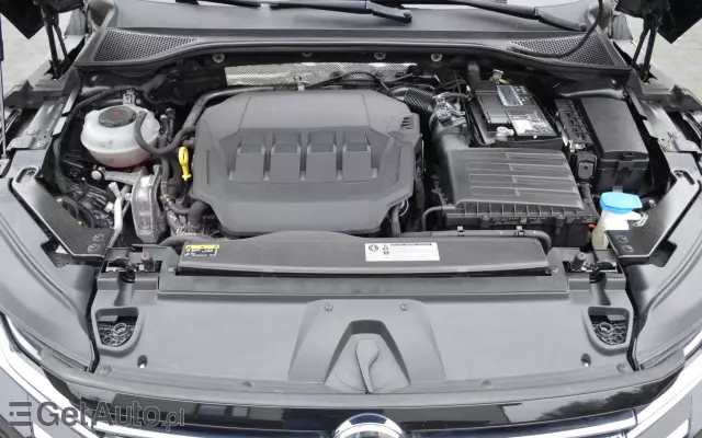 VOLKSWAGEN Arteon 2.0 TSI DSG R-Line Edition