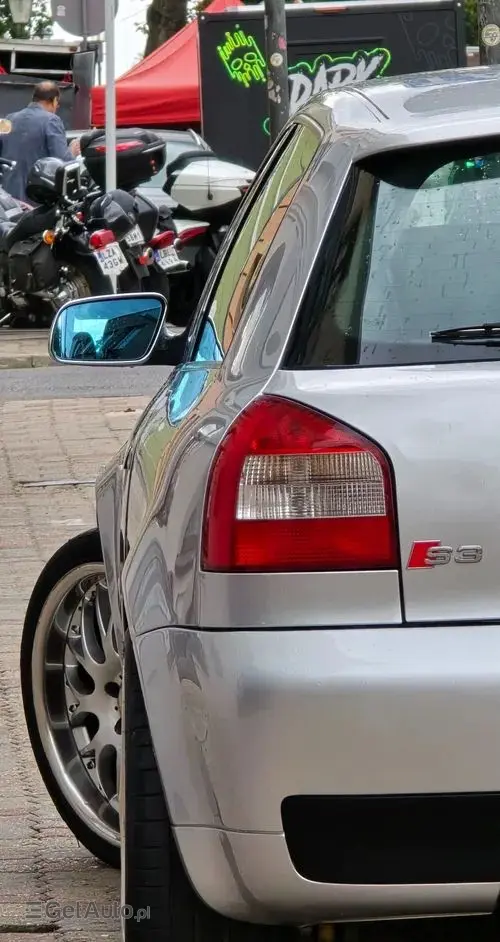 AUDI S3 