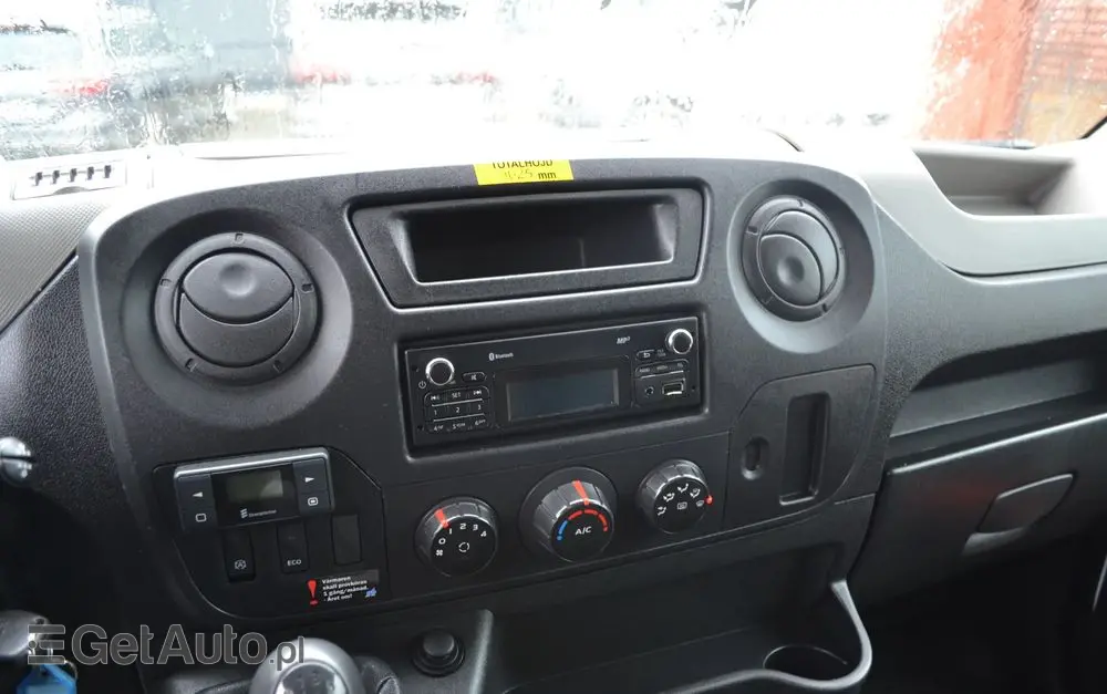 RENAULT Master  WEBASTO Winda Izoterma 170km Poduszki Grzany Kontener 