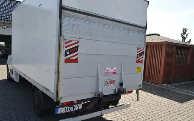 RENAULT Master  WEBASTO Winda Izoterma 170km Poduszki Grzany Kontener 