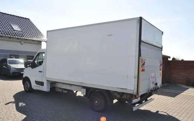 RENAULT Master  WEBASTO Winda Izoterma 170km Poduszki Grzany Kontener 