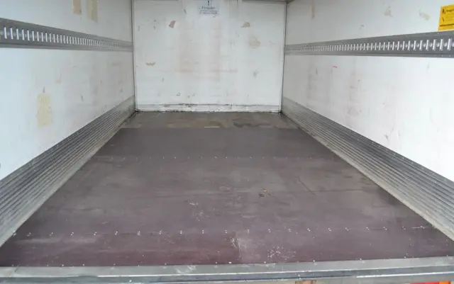 RENAULT Master  WEBASTO Winda Izoterma 170km Poduszki Grzany Kontener 