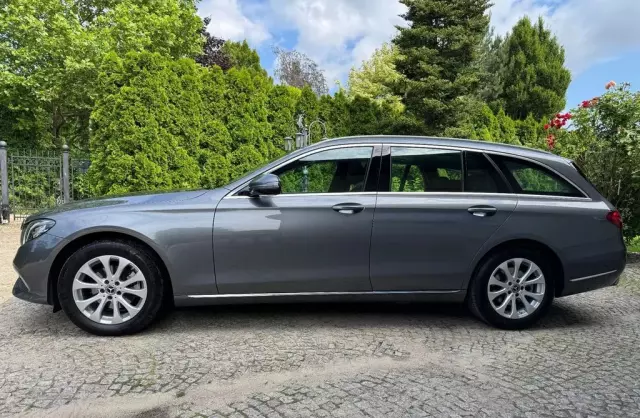 MERCEDES-BENZ Klasa E 