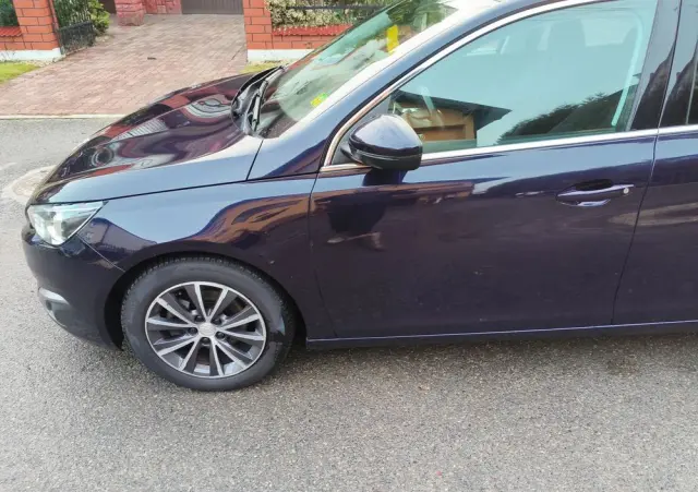 PEUGEOT 308 BlueHDi 120 EAT6 Stop & Start Allure