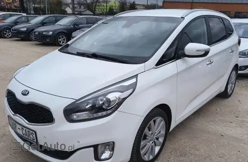 KIA Carens 