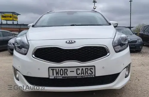 KIA Carens 