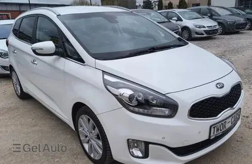 KIA Carens 