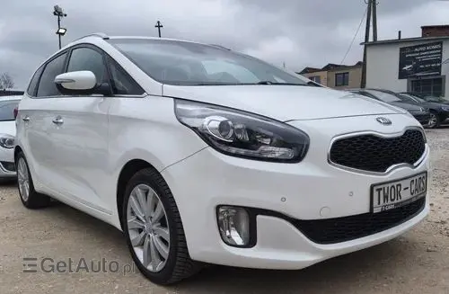 KIA Carens 