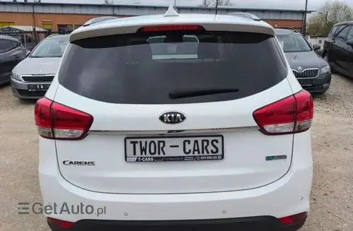 KIA Carens 
