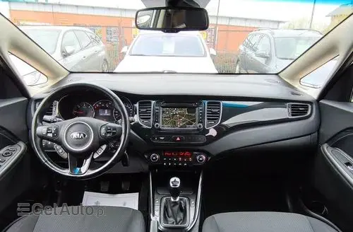 KIA Carens 