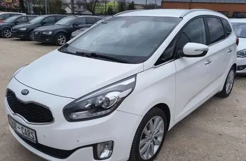 KIA Carens 