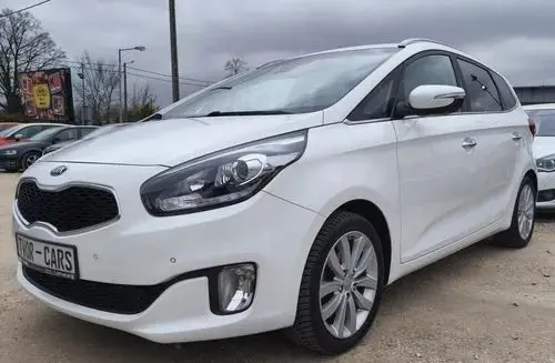 KIA Carens 