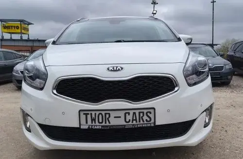 KIA Carens 