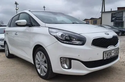 KIA Carens 