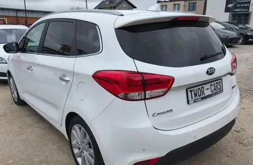 KIA Carens 