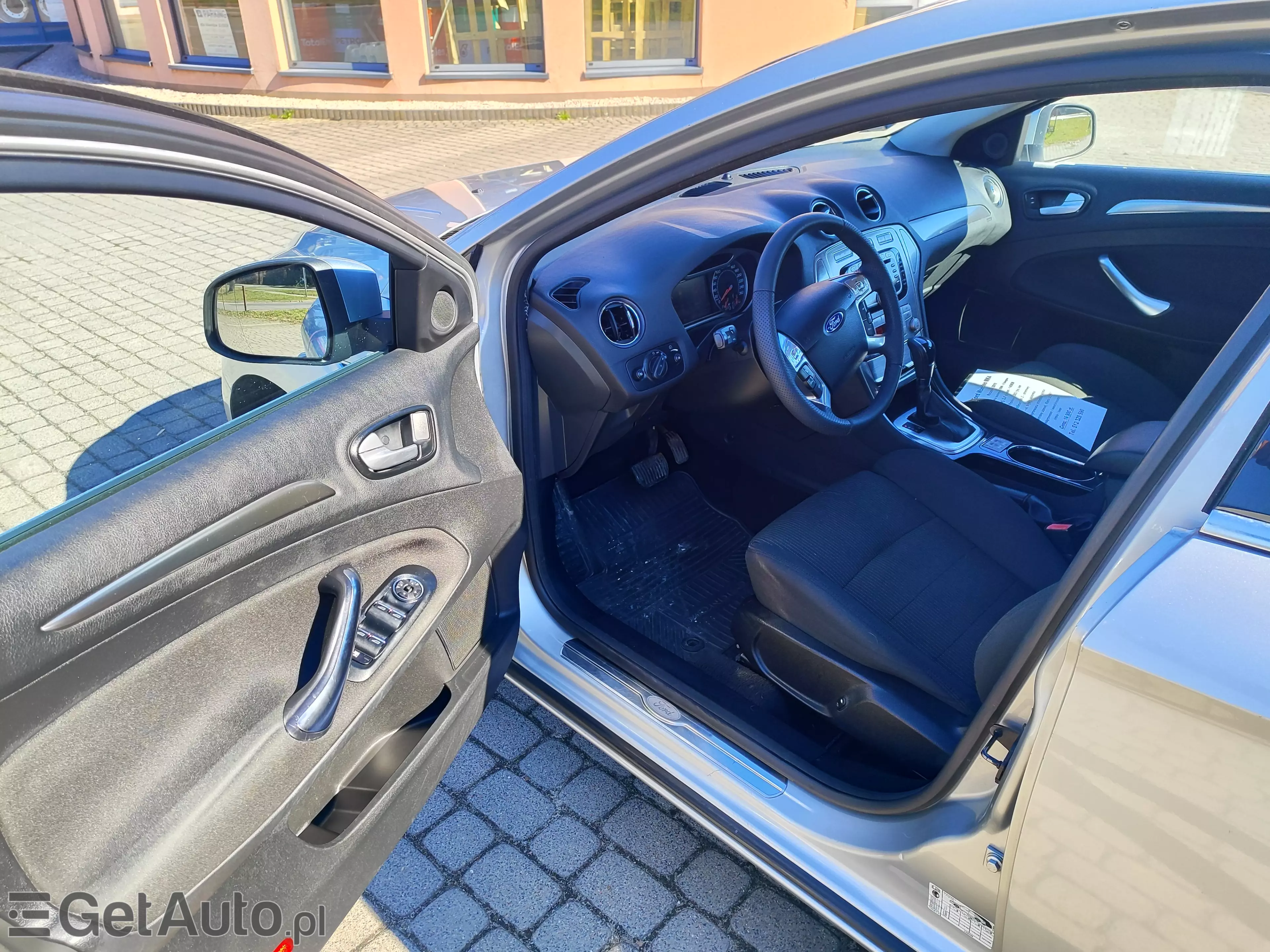 FORD Mondeo Ghia