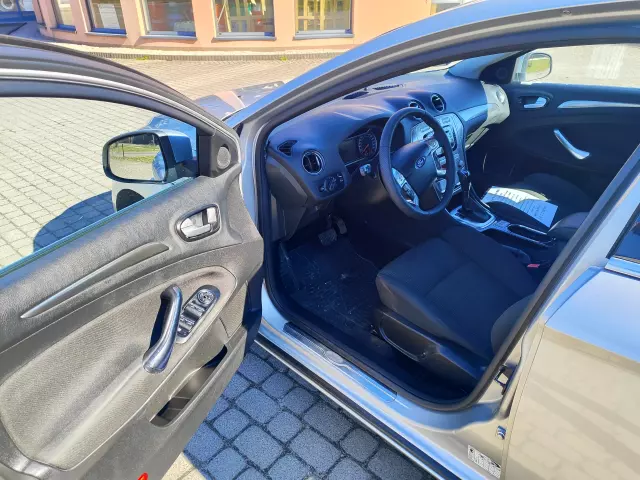 FORD Mondeo Ghia