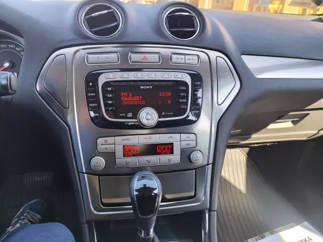 FORD Mondeo Ghia