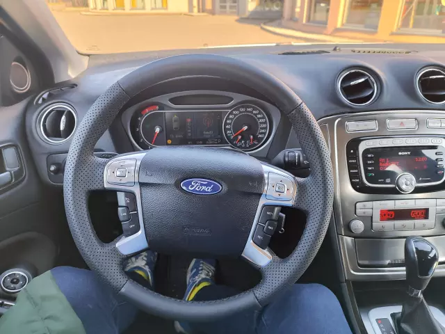 FORD Mondeo Ghia