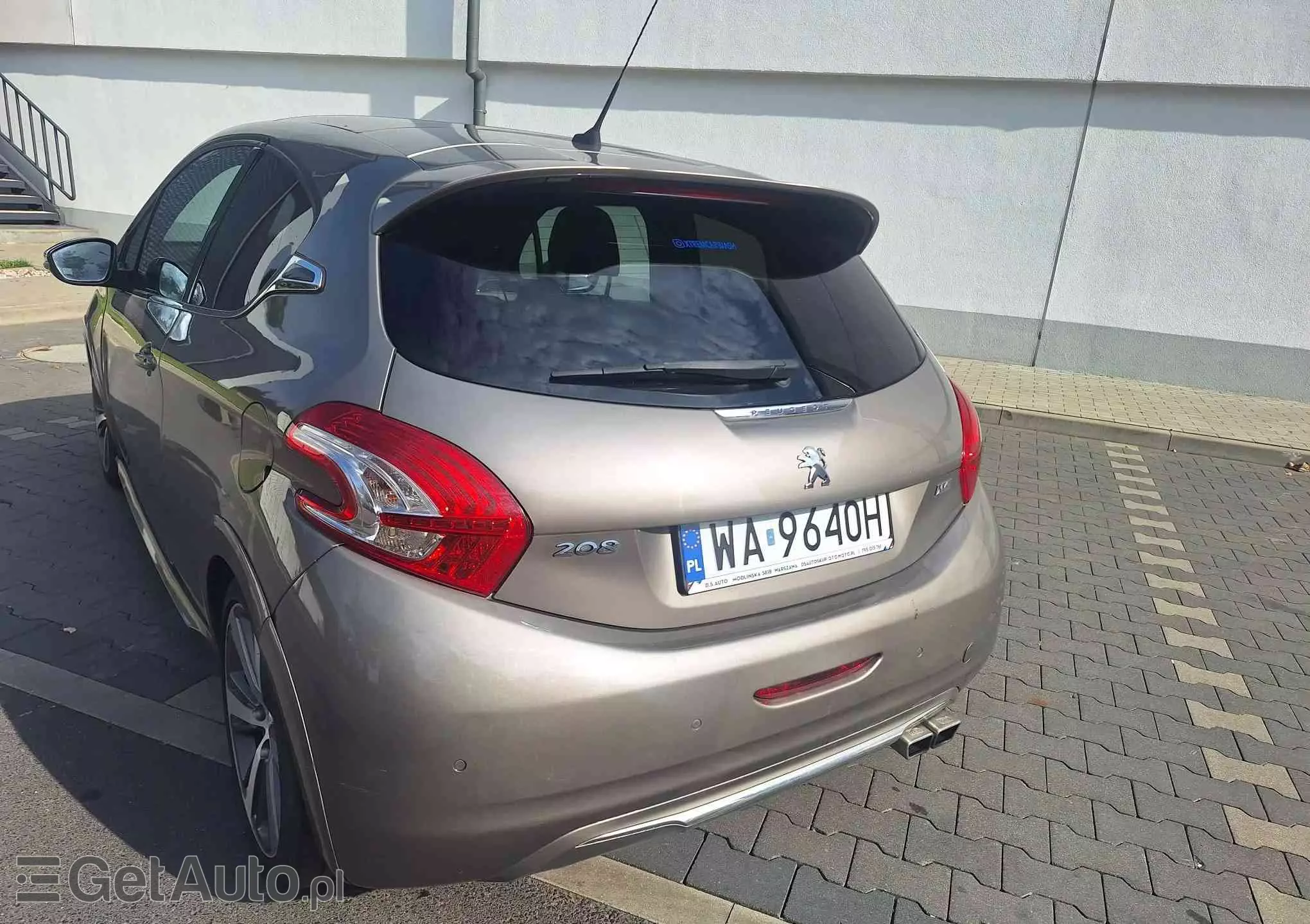 PEUGEOT 208 Allure