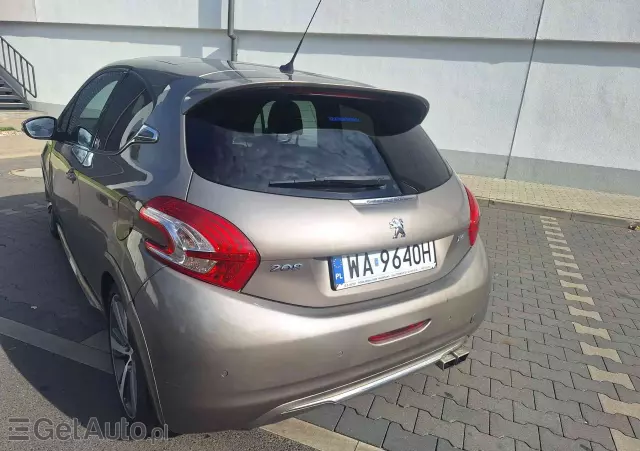 PEUGEOT 208 Allure