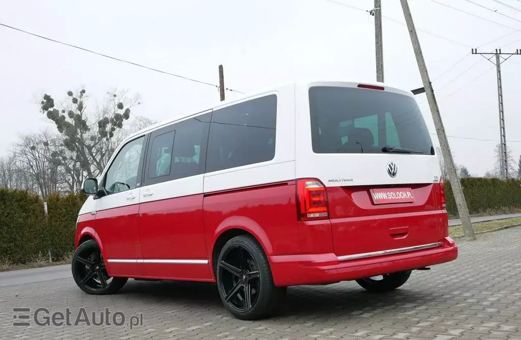 VOLKSWAGEN Multivan 