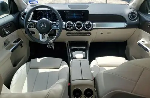 MERCEDES-BENZ GLB 