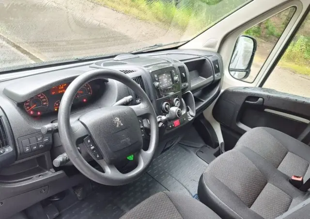 PEUGEOT Boxer 