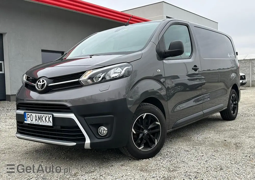 TOYOTA Proace 