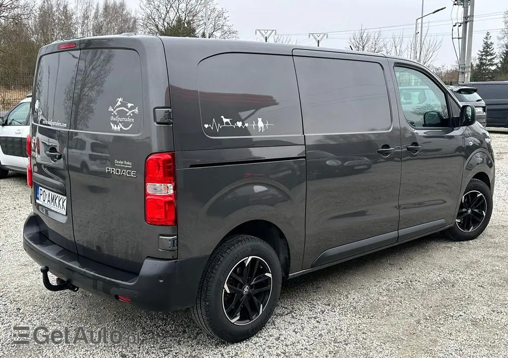 TOYOTA Proace 